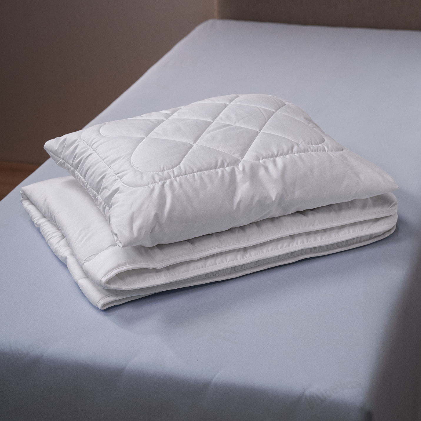 Polštářek do dětské postýlky s kuličkovou výplní a zipem 45x60cm